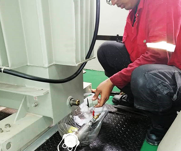 sampling oil for power power plant operation and maintenance